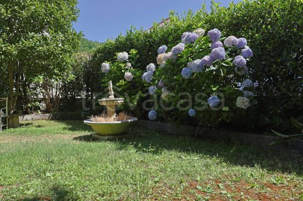 casa indipendente a Cava de' Tirreni in zona Castagneto / Corpo di Cava