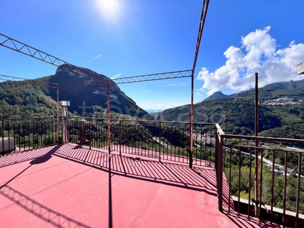 appartamento in vendita a Cava de' Tirreni in zona Marini