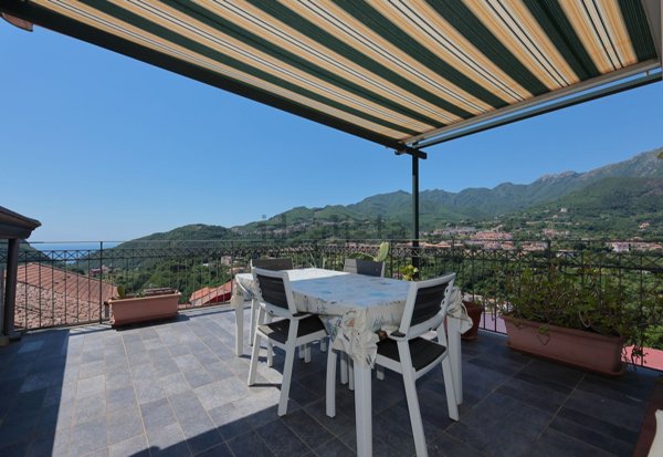 appartamento in vendita a Cava de' Tirreni in zona Rotolo