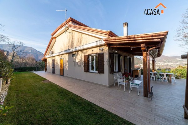 casa indipendente in vendita a Cava de' Tirreni