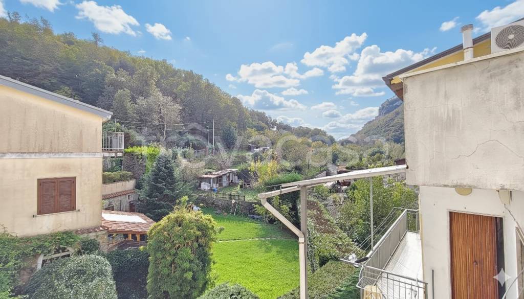 appartamento in vendita a Cava de' Tirreni in zona Centro Storico / Scacciaventi