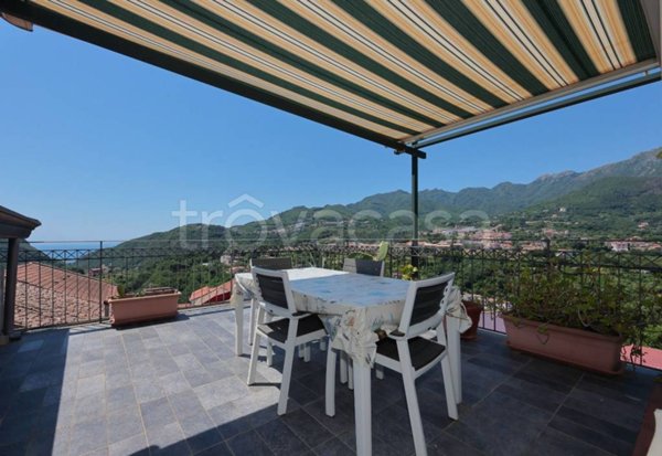 appartamento in vendita a Cava de' Tirreni in zona Rotolo