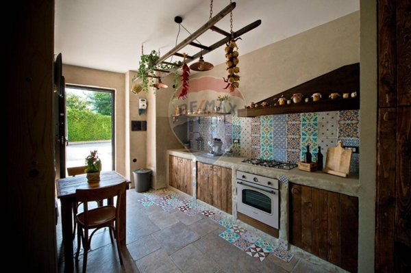 appartamento in vendita a Cava de' Tirreni in zona Centro Storico / Scacciaventi