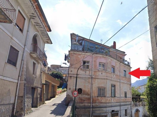 appartamento in vendita a Cava de' Tirreni in zona Pregiato