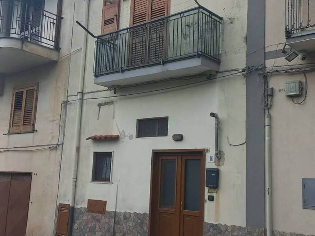 appartamento in vendita a Cava de' Tirreni in zona Santa Lucia