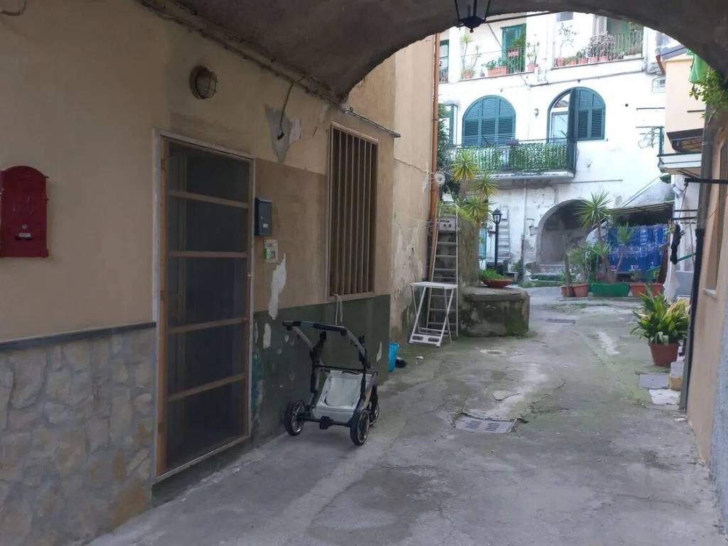 appartamento in vendita a Cava de' Tirreni in zona Pianesi