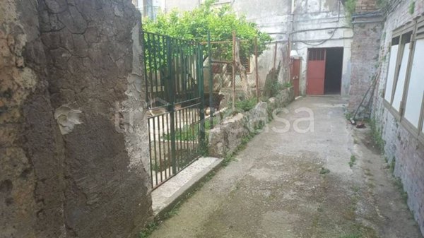 appartamento in vendita a Cava de' Tirreni in zona Pregiato