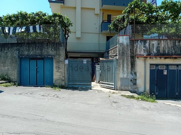 locale commerciale in vendita a Cava de' Tirreni