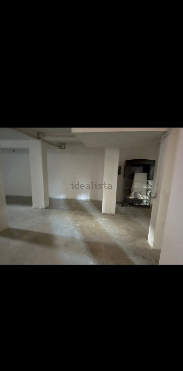 locale commerciale in vendita a Cava de' Tirreni