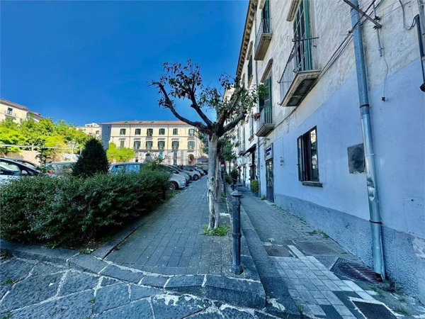 locale commerciale in vendita a Cava de' Tirreni