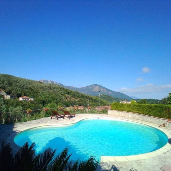 casa indipendente in vendita a Cava de' Tirreni in zona Croce