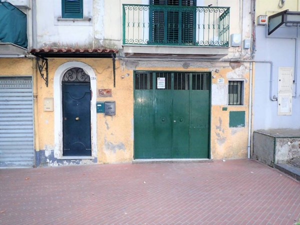 negozio in vendita a Cava de' Tirreni
