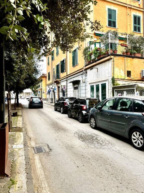 negozio in vendita a Cava de' Tirreni