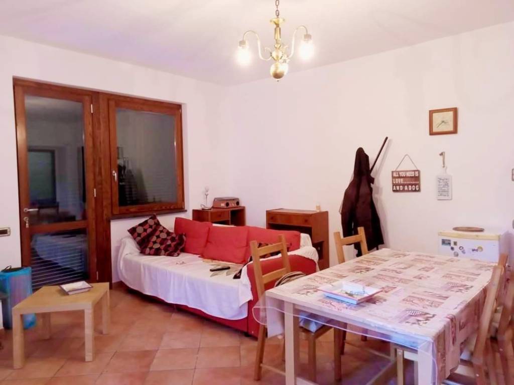 casa indipendente in vendita a Cava de' Tirreni in zona Petrellosa