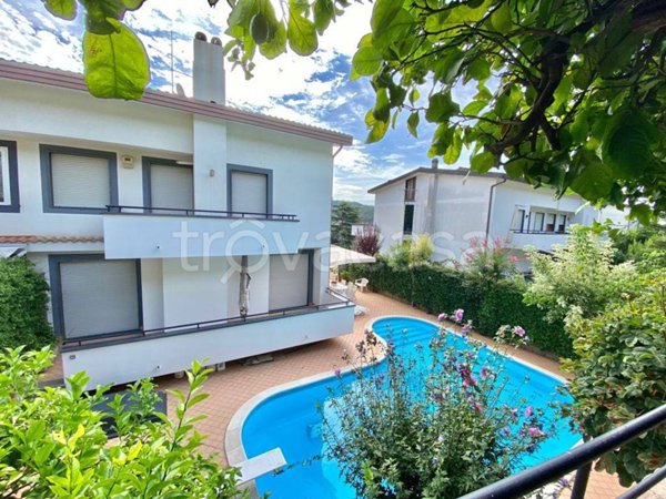 casa indipendente in vendita a Cava de' Tirreni in zona San Lorenzo