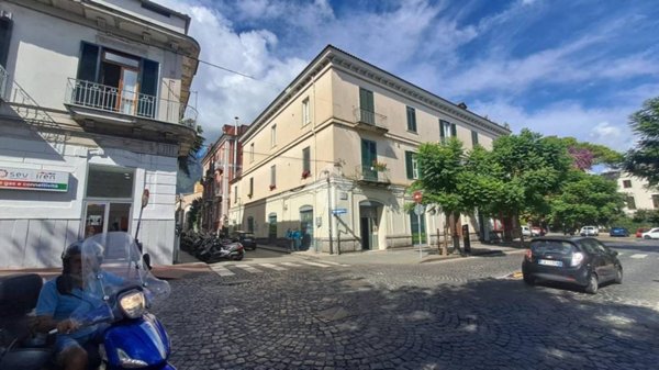 locale commerciale in vendita a Cava de' Tirreni
