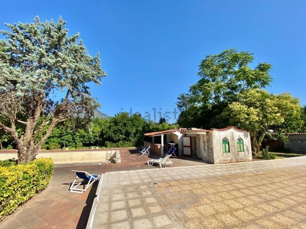 casa indipendente in vendita a Cava de' Tirreni in zona Rotolo