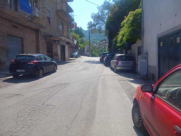 casa semindipendente a Cava de' Tirreni in zona Centro Storico / Scacciaventi