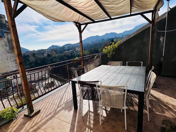 appartamento in vendita a Cava de' Tirreni in zona Centro Storico / Scacciaventi