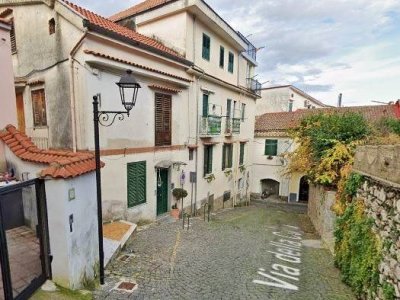 appartamento in vendita a Cava de' Tirreni in zona Castagneto / Corpo di Cava