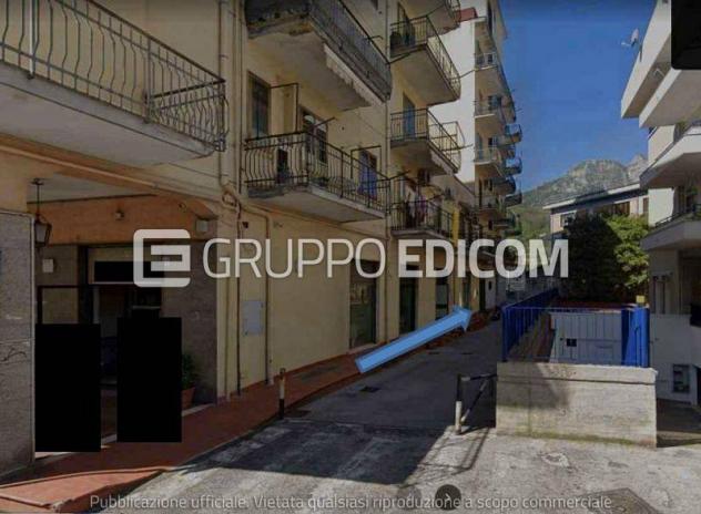 negozio in vendita a Cava de' Tirreni