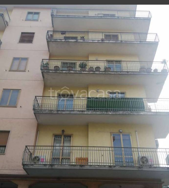 negozio in vendita a Cava de' Tirreni