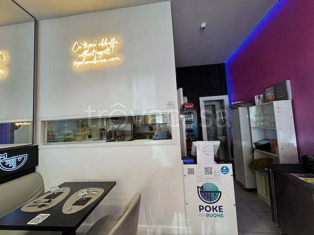 negozio in vendita a Cava de' Tirreni