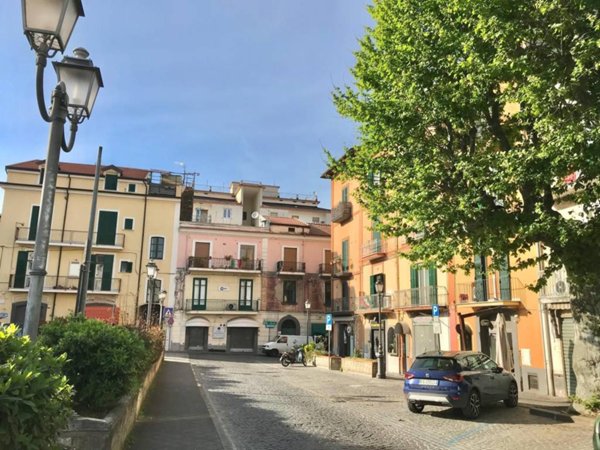 negozio in vendita a Cava de' Tirreni