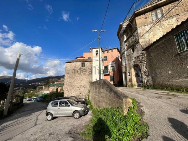 appartamento in vendita a Cava de' Tirreni in zona Pregiato