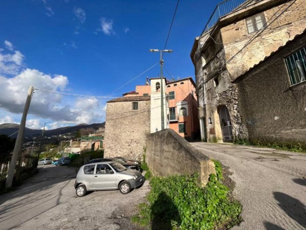 appartamento in vendita a Cava de' Tirreni in zona Pregiato