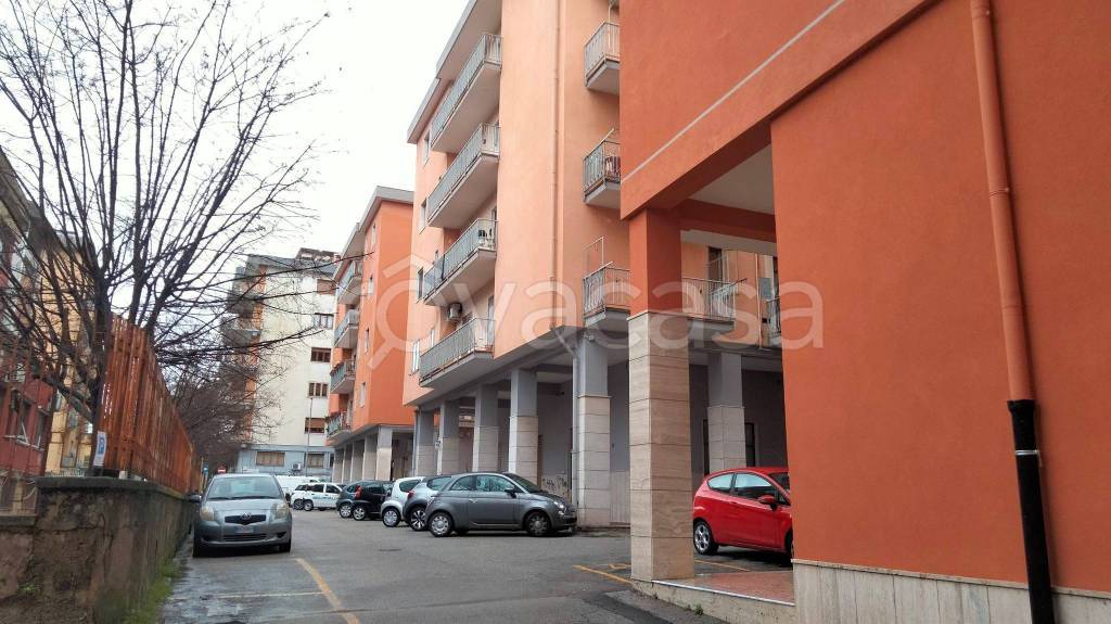 locale commerciale in vendita a Cava de' Tirreni