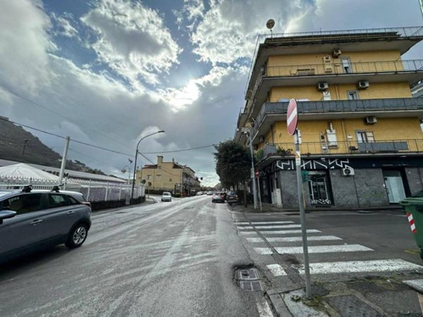 appartamento in vendita a Cava de' Tirreni in zona Centro Storico / Scacciaventi