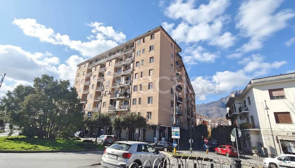 appartamento in vendita a Cava de' Tirreni in zona Centro Storico / Scacciaventi