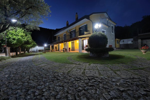 casa indipendente in vendita a Cava de' Tirreni