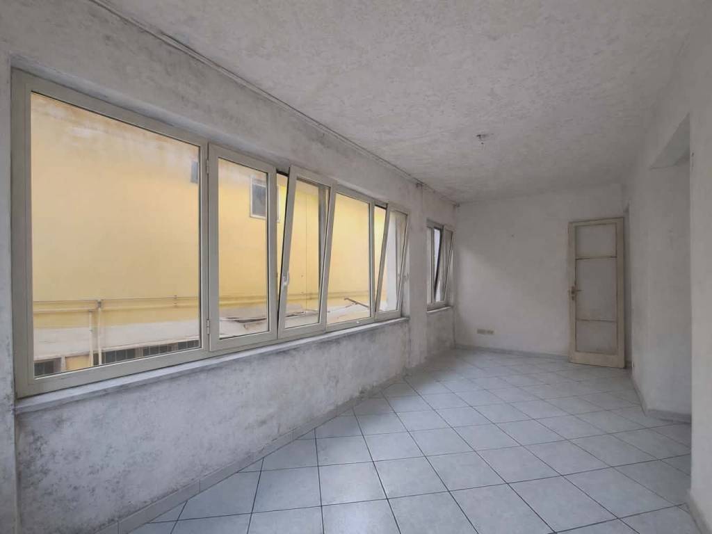 appartamento in vendita a Cava de' Tirreni in zona Centro Storico / Scacciaventi