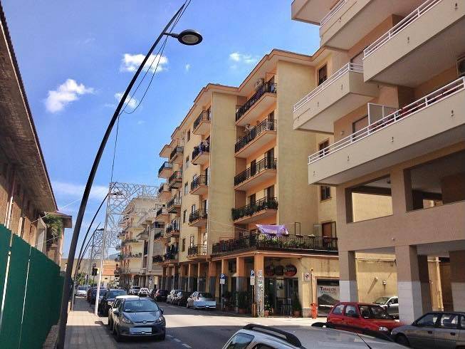 negozio in vendita a Cava de' Tirreni