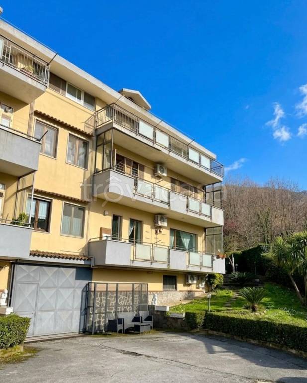 appartamento in vendita a Cava de' Tirreni in zona Passiano