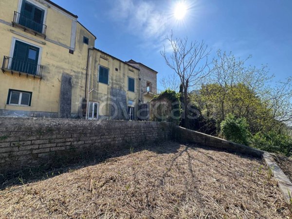 casa indipendente in vendita a Cava de' Tirreni