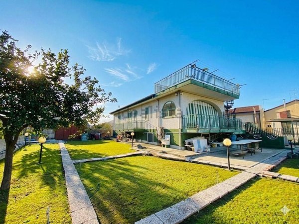 casa indipendente in vendita a Cava de' Tirreni in zona San Martino