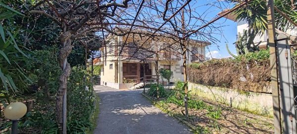 casa indipendente in vendita a Cava de' Tirreni