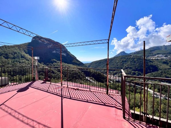 appartamento in vendita a Cava de' Tirreni in zona Marini