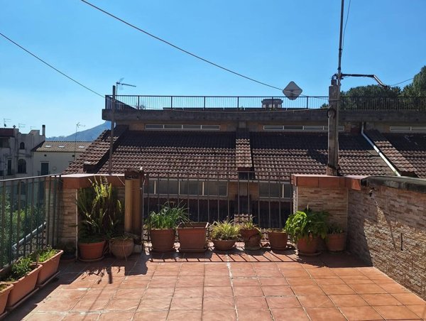 appartamento in vendita a Cava de' Tirreni in zona Centro Storico / Scacciaventi