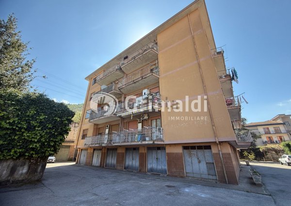 appartamento in vendita a Cava de' Tirreni in zona Centro Storico / Scacciaventi