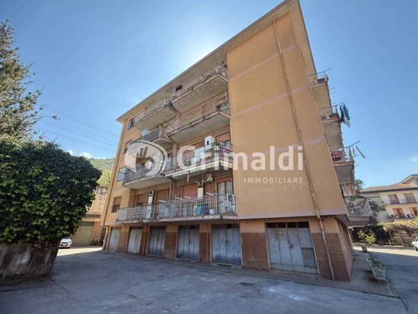 appartamento in vendita a Cava de' Tirreni in zona Centro Storico / Scacciaventi