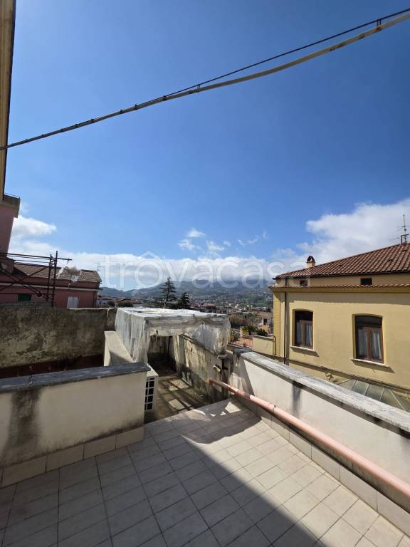 appartamento in vendita a Cava de' Tirreni in zona Centro Storico / Scacciaventi