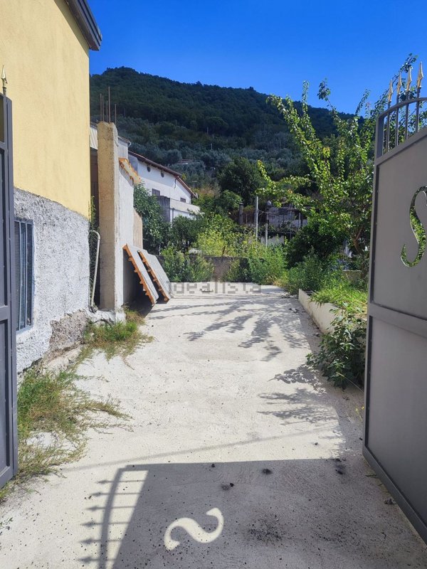 appartamento in vendita a Cava de' Tirreni in zona Annunziata