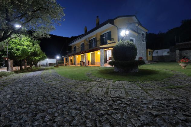 casa indipendente in vendita a Cava de' Tirreni