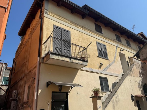 appartamento in vendita a Cava de' Tirreni in zona Centro Storico / Scacciaventi