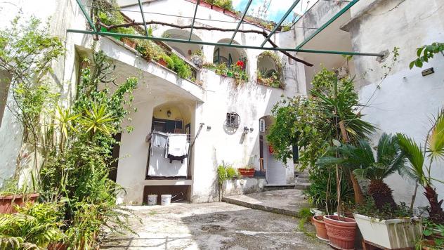appartamento in vendita a Cava de' Tirreni in zona Pregiato