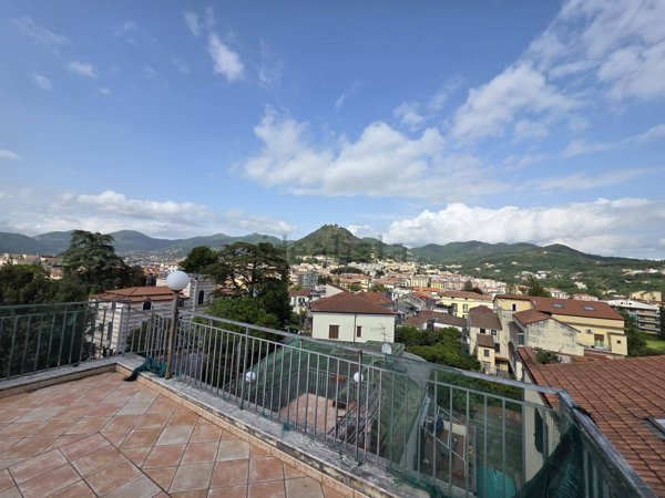 appartamento in vendita a Cava de' Tirreni in zona Centro Storico / Scacciaventi